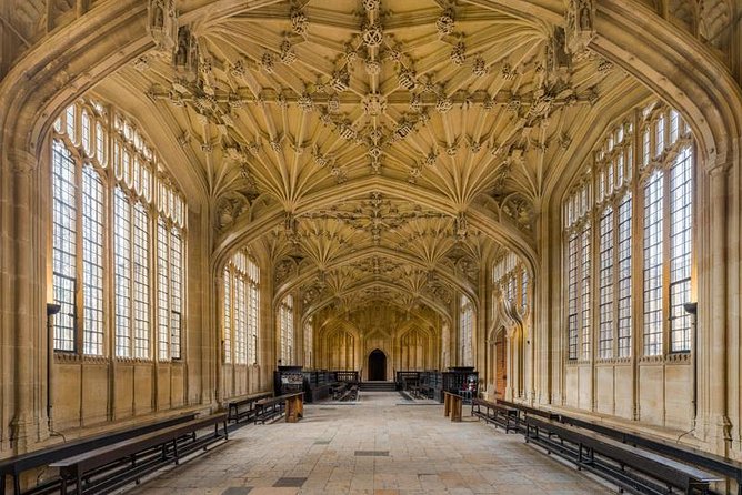 Harry Potter Walking Tour of Oxford Including New College - Price and logistics: what $41.59 buys you
