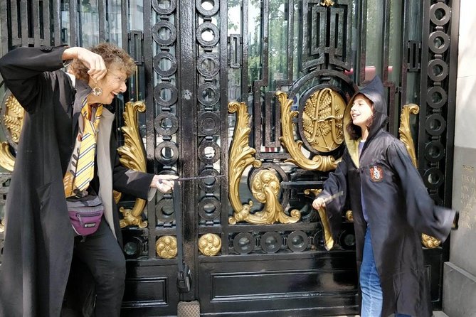 Harry Potters Magical Black Taxi Tour London - St Pancras International and the flying car takeoff moment