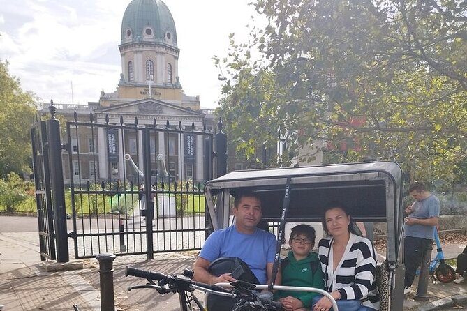 Heart of London Private Guided Rickshaw/Pedicab/Taxi Bike Tour - Why a private rickshaw tour works so well in London