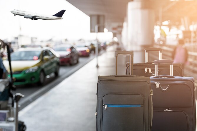 Heathrow Airport Taxi - Private Transfer to/from London - Meeting the group, loading the luggage, and avoiding the wrong-size car