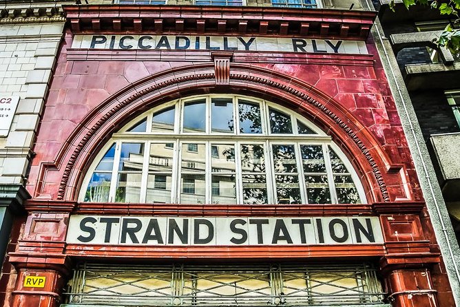 Hidden London Walking Tour - Samuel Johnson’s statue: dictionary origins in plain sight