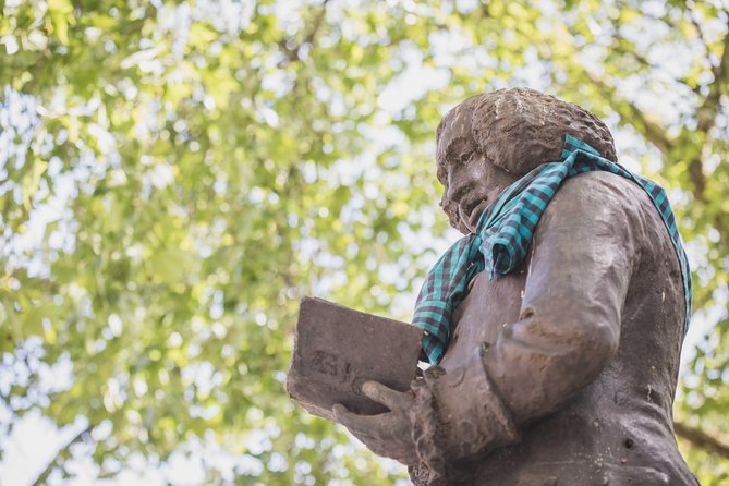 Hidden London Walking Tour - What you will not do: no building entries, just streets and stories