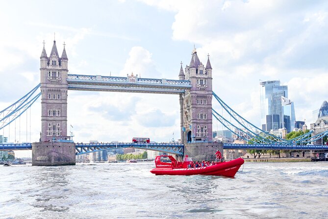High-Speed Thames River Speedboat in London - Full Throttle Near Canary Wharf and Docklands