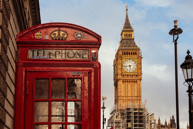 Highlights & Hidden Gems With Locals: Best of London Private Tour - How guides shape the day, from Tom and Maria Clara to David and John