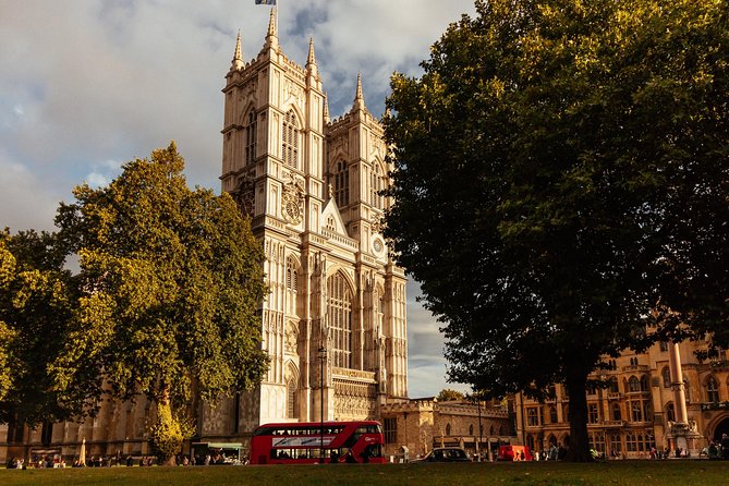 Highlights & Hidden Gems With Locals: Best of London Private Tour - Soho in one hour: street culture, storytelling, and photo stops