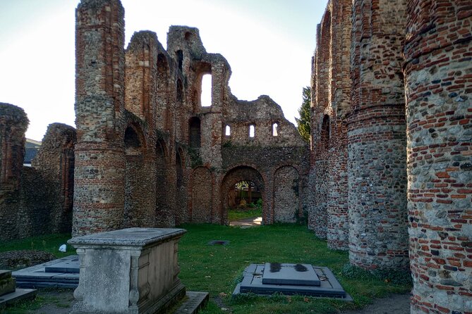 Historic Walking Tour of Colchester - Castle Park in 5 Minutes: The Siege’s Aftermath, No Detour