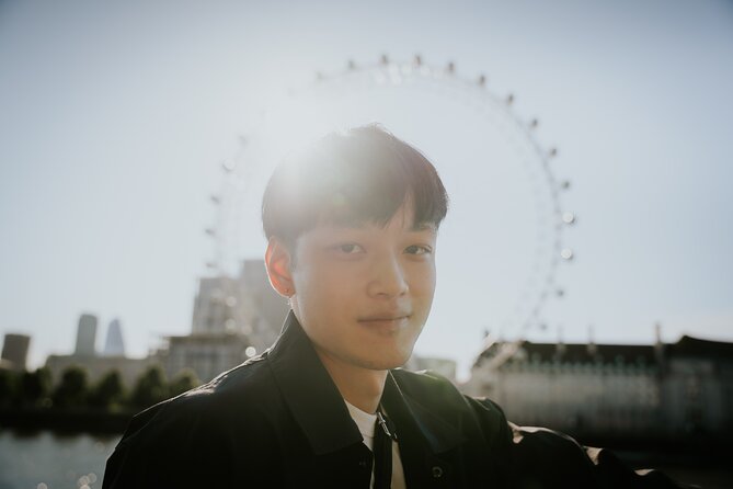 Iconic London Portraits Tour with Expert Local Photographer - A 1-hour London portrait session built around your photos, not a bus tour
