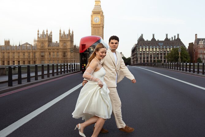 Iconic London Portraits Tour with Expert Local Photographer - How the session actually works, from meeting to your finished files