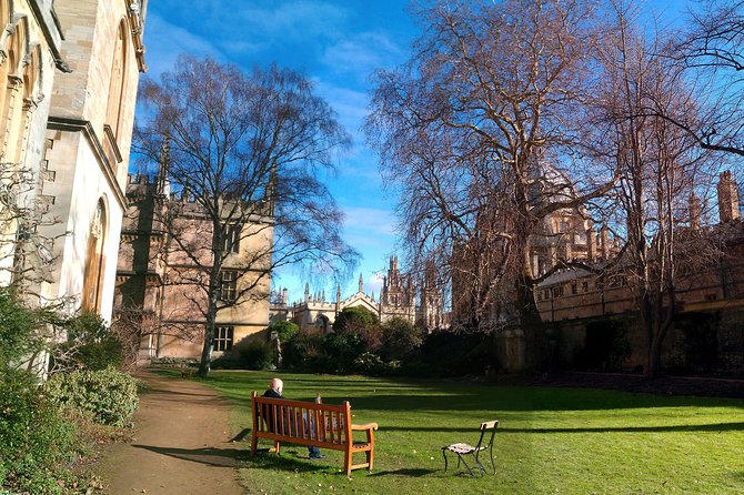 Inspector Morse Oxford Small Group Public Tour at 12.00 - Randolph Hotel Stop: Actor Photos and a Very Oxford Detour