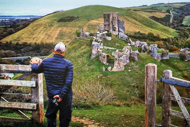 JURASSIC SPECTACULAR | 10+ Stops on the Jurassic Coast! - Small-group comfort with up to 16 people