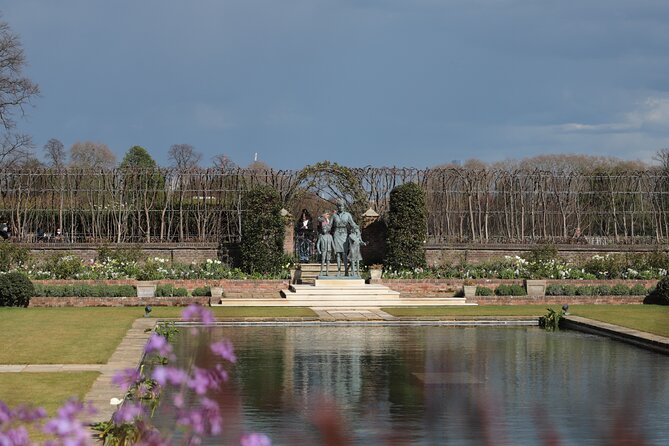 Kensington Palace VIP Garden Tour with Royal High Tea - Round Pond and Queen Caroline, plus a swan-style moment