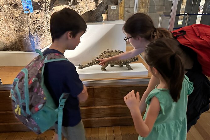 Kid-Friendly Natural History Museum & Dinosaurs Private Guided Tour in London - Your Private Guide: How It Stays Fun Instead of Lectures