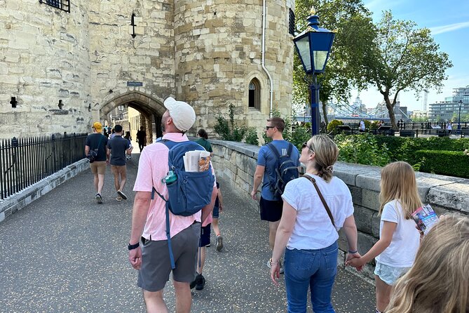 Kid-Friendly Private Tower of London Tour with Blue Badge Guide - Walking, weather, and stroller realities at the Tower