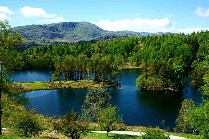 Lakes & mountains, spectacular scenery with an easy short walk - Grasmere Gingerbread Shop: the quick sweet stop that fits the day