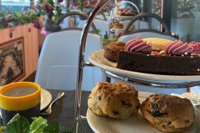 London Afternoon Tea Bus with Panoramic Tour - Drinks, Alcohol Rules, and Allergy Reality Checks