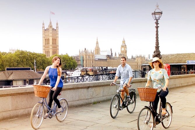 London Bike Tour: Landmarks, Secret Gems, Pub Stop & Street Art - Admiralty Arch: The Secret Stone Nose Stop