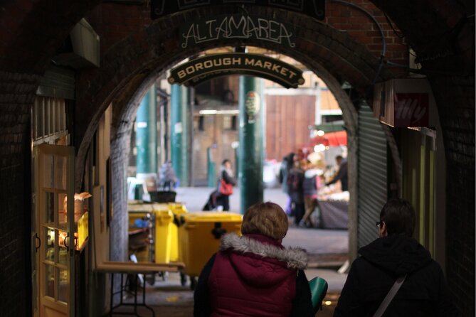 London Bridge Ghost Walking Tour - Stop 1: Borough Market at night, where food history turns grim