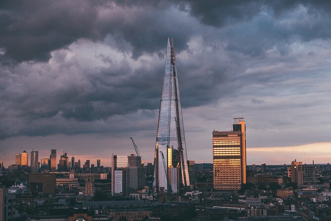 London Bridge Ghost Walking Tour - Stop 2: The Shard and its unusual pet