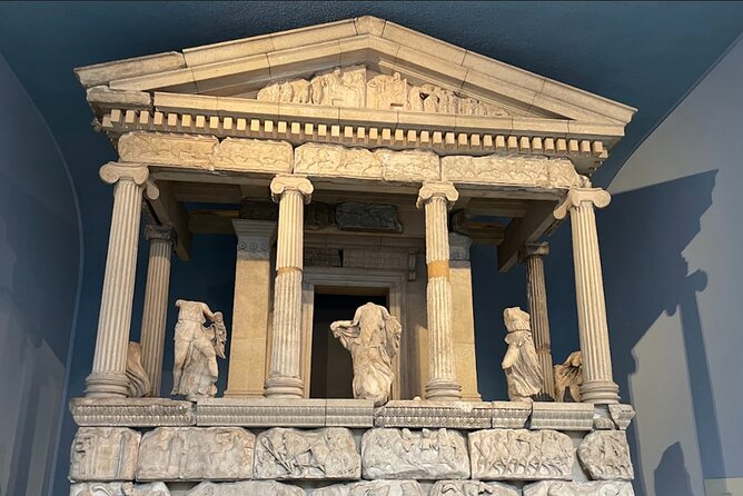 London: British Museum Audio Guide & Small Group Entry - Entry to the British Museum in a 3-Hour Sprint