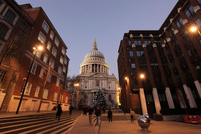 London by Night Sightseeing Open Top Bus Tour with Live Guide - Comfort and weather: open top reality in rain, fog, and cold