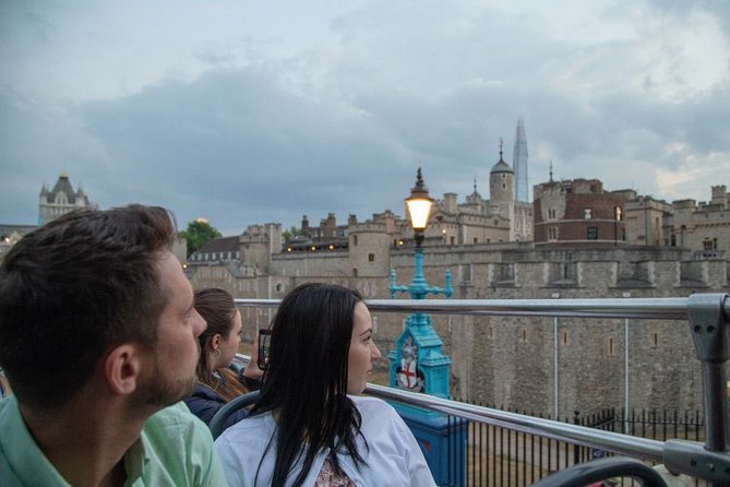 London Christmas Day 1 Day Hop-on Hop-off Bus Tour - Should you book this tour?