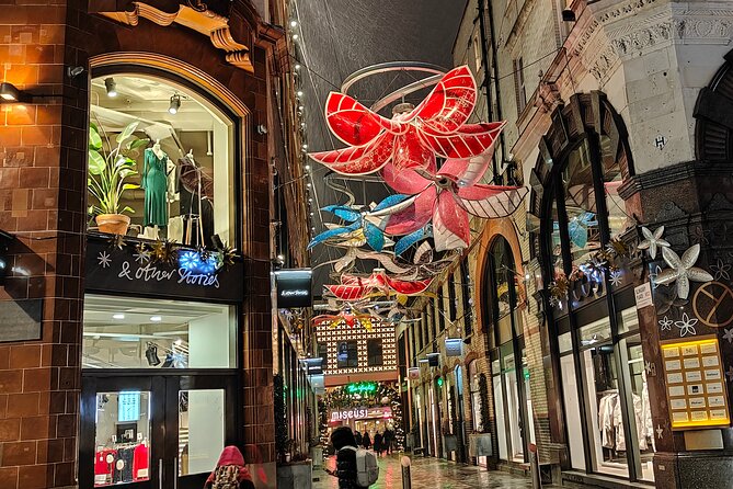London Christmas Sparkle Private Walking Tour - Mayfair and Regent Street: old shopping districts meet light show engineering