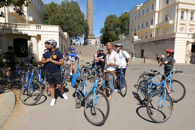 London Classic Landmarks Bike Tour with Local Guide - Lincoln’s Inn Fields and the legal district ride-through
