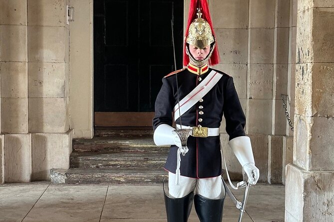 London Essential 2 hour introductory Walking Tour With a Londoner - Clarence House and St James’s Palaces: the smaller stops with big meaning