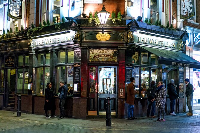 London Food & Drinks Private Tour - British Taverns & Pubs - Spitalfields and Brick Lane: vintage markets, a mosque, and old-world details