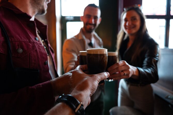 London Foodie Adventure:More than 10 dishes with Sherpa Food Tour - Ronnie Scott’s Jazz Club and Seven Dials: Music Landmarks Between Bites