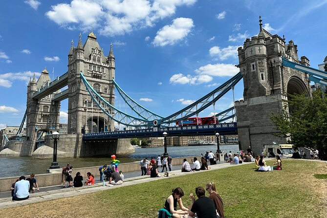 London for Kids Full Day with Westminster Abbey & Tower of London - Buckingham Palace and the Changing of the Guard, with a weather reality check
