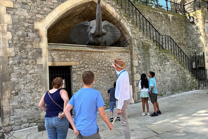 London for Kids Full Day with Westminster Abbey & Tower of London - Lunch stop time: you are not on your own