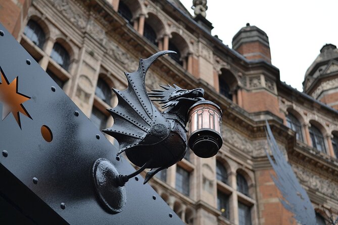 London: Harry Potter Walk, Hop-on Hop-off Bus Tour and Cruise - Starting at Trafalgar Square, then turning into a Harry Potter walk