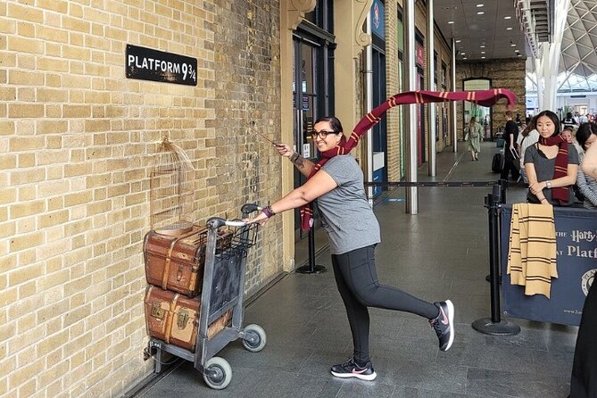 London: Harry Potter Walking Tour with Platform 9 3/4 - Goodwin’s Court, Trafalgar Square, and Piccadilly Circus