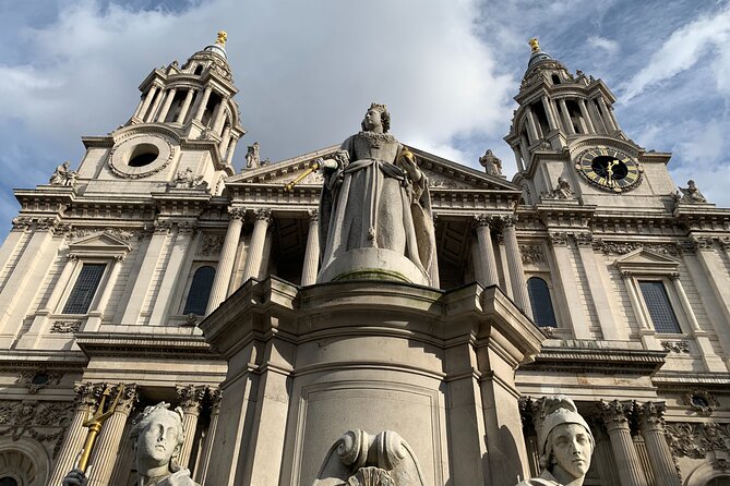London Highlights Family-Friendly Walking Tour with Top Guide - The London Underground ride to St Paul’s facades