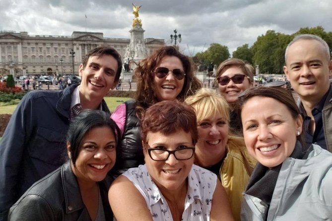 London in One Day: Small Group Walking Tour - See 30+ Sights - Trafalgar Square and Nelson’s Column: the quick stop that teaches you how to look