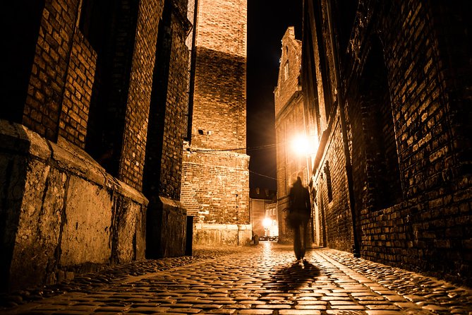 London Jack the Ripper Guided Tour with Ripper-Vision - Stop-by-stop style flow, and how it affects your attention