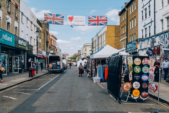 London: Notting Hill Self-Guided Walking Tour with an APP - The Notting Hill Bookshop and the movie-fan treasure hunt