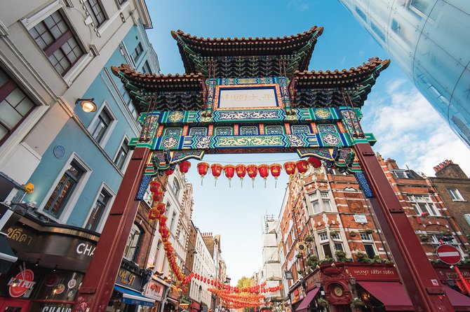 London Private Walking Tour: Notting Hill, Highlights & Markets - From the entertainment zone to Trafalgar Square, you get official London icons