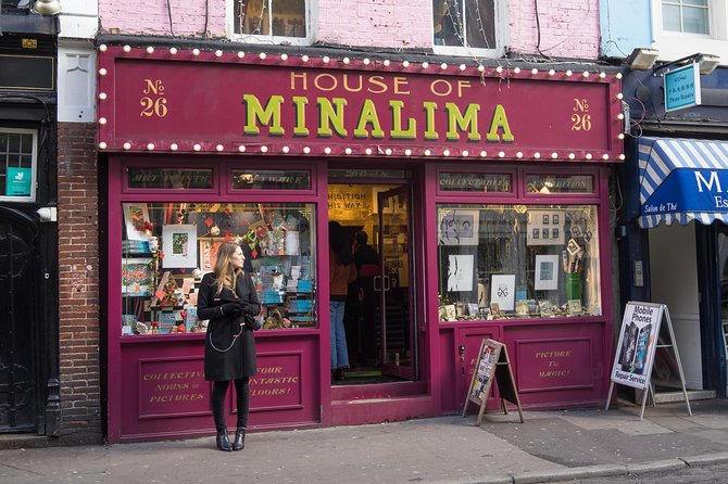 London Private Walking Tour: Notting Hill, Highlights & Markets - The Notting Hill Bookshop and Portobello Road Market finale