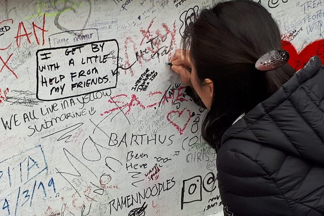 London Rock Legends Tour including Abbey Road - Notting Hill and Soho: studios, film locations, and music vibes