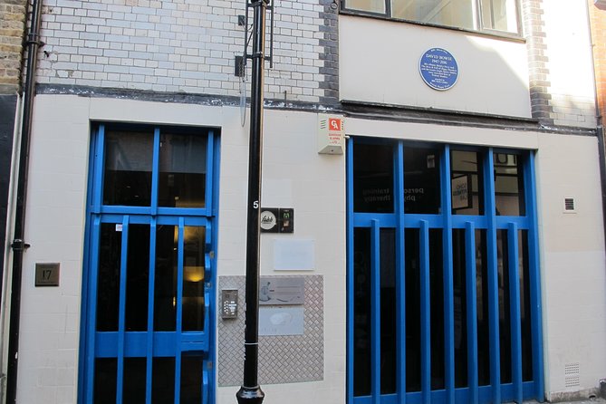 London Rock Music Heritage Soho and North London Tour - Abbey Road Studios and the crossing photo moment