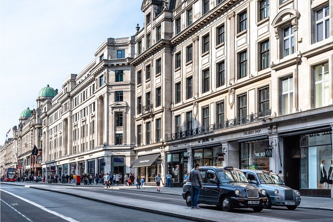 London’s Crown Secret: Self-Guided Royal Puzzle Quest - Westminster Abbey and the Sir Winston Churchill Statue Stops