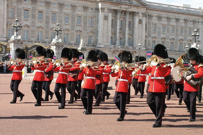 London Sightseeing Tour: Guard Change with Tower of London Option - The Thames cruise to London Eye, the easiest way to see the skyline