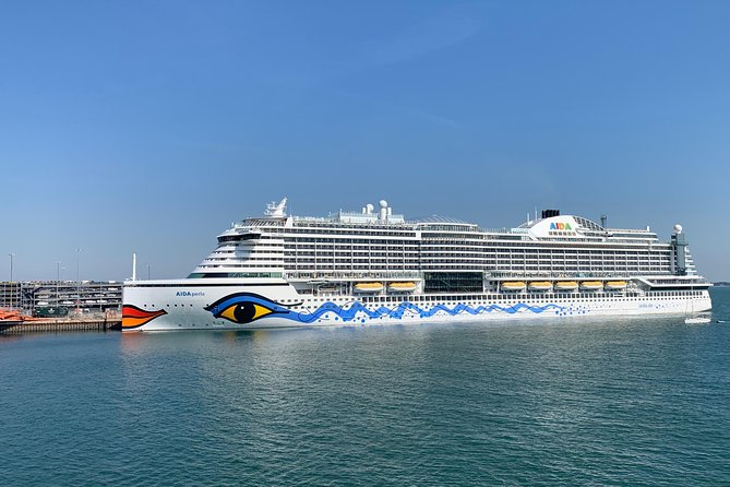 London To Southampton Cruise Terminals - London Pickup Done the Simple Way: Lobby or Front Door