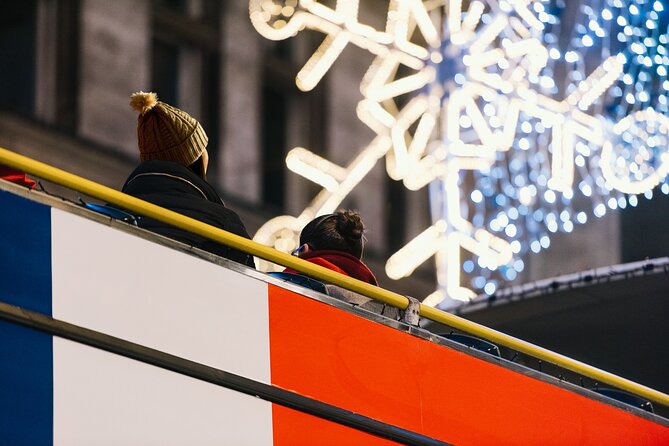 London Tootbus Christmas Lights Tour - Onboard experience: guides, Wi-Fi, and the little touches that matter
