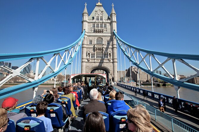 London Tootbus Hop-on Hop-off (Optional Thames Cruise) - Tower Hill to Temple: the area that feels most like London