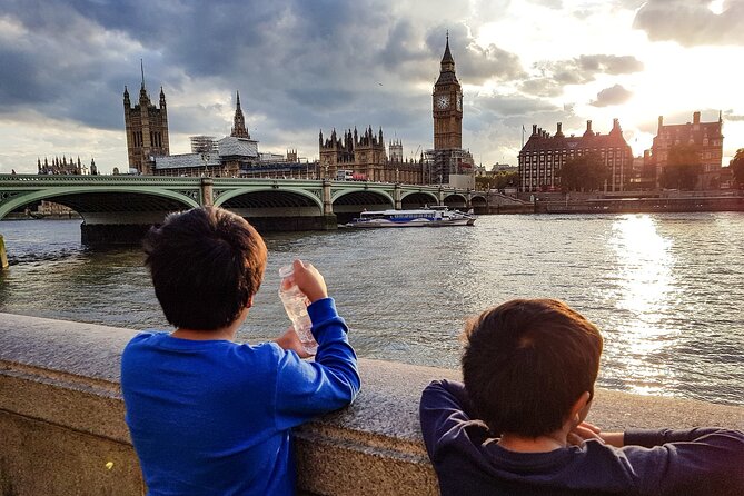 London Tootbus Kids Tour with Bespoke Live Guided Commentary - Tootbus app and free Wi-Fi: how to extend the day