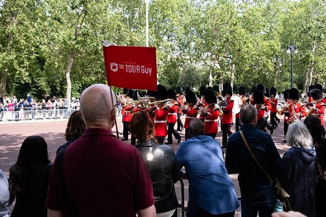 London Tour: Changing of the Guard, Westminster Abbey & Tower - Trafalgar Square lunch break: plan it like a pro