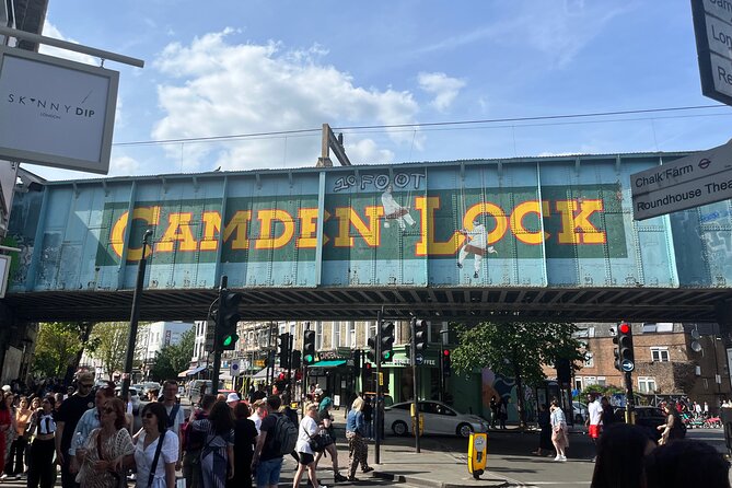 London Walking Tour: Camden Town Photography Walkabout - Camden street art with Amy Winehouse and the photos you want